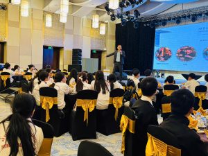 Học sinh, sinh viên Khoa Quản trị nhà hàng, Chế biến món ăn trải nghiệm môi trường nghề nghiệp tại Melia Vinpearl Huế